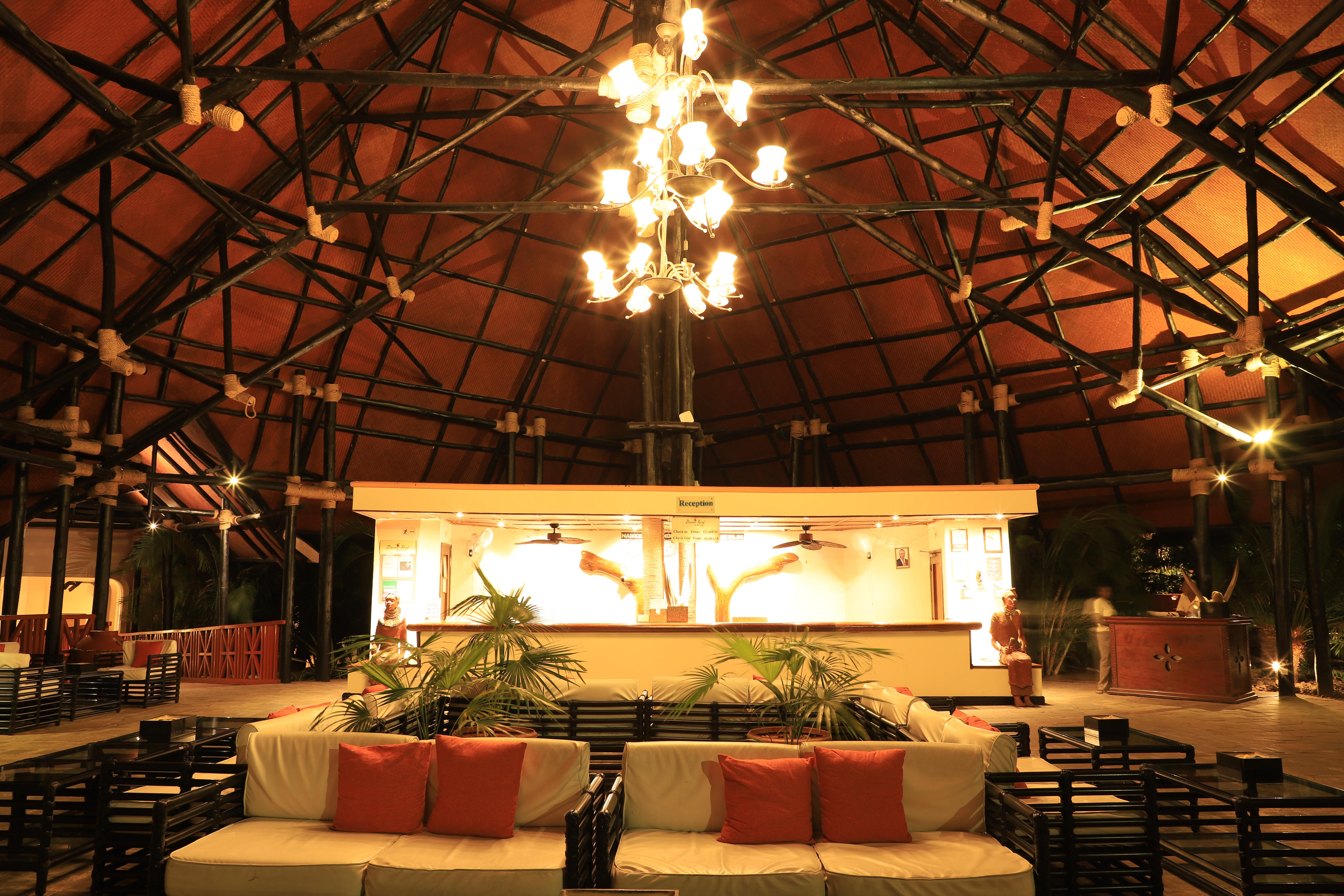 דיאני ביץ' Diani Reef Beach Resort & Spa - Your Beachfront Bliss Awaits מראה חיצוני תמונה The interior of the resort